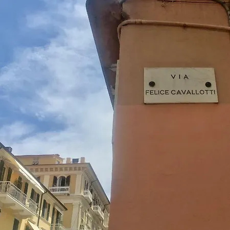 Cavallotti 21 3* La Spezia